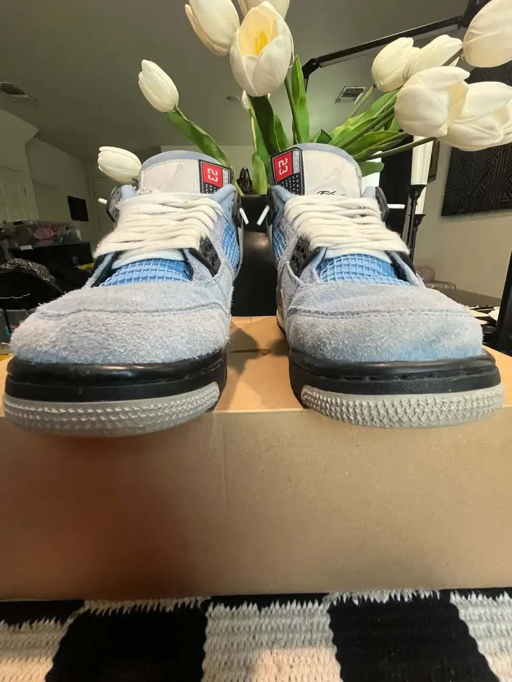 Air Jordan 4 Retro 'University Blue' Basketball Sneakers CT8527-400
